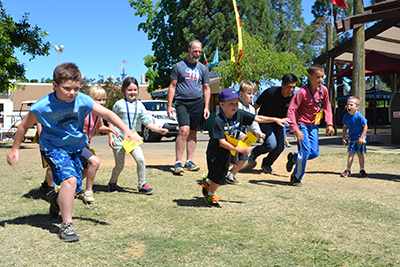 Kids run at the Fair with Dr. Ed Manansala